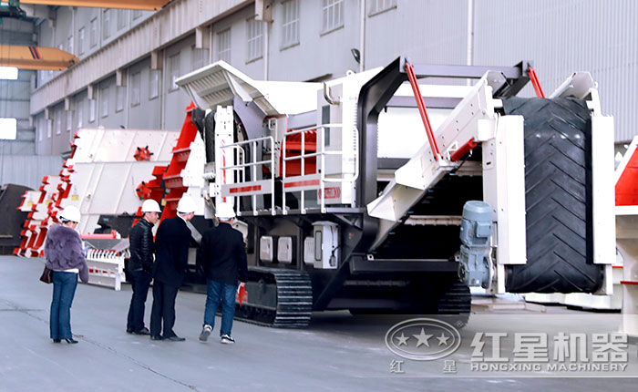 (履帶式)可移動人工制砂機 (履帶式)可移動人工制砂機