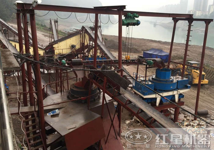 河石破碎制砂現場 河石破碎制砂現場