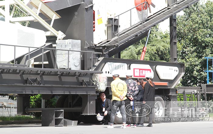 紅星移動破碎站用戶實(shí)地考察