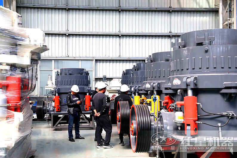 紅星客戶到車間參觀設備