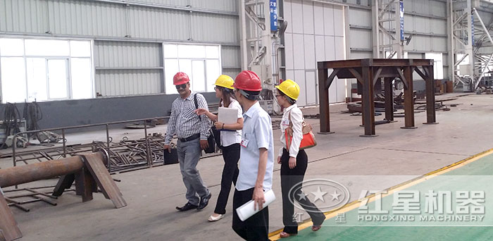 印度尼西亞用戶(hù)到紅星車(chē)間實(shí)地參觀(guān)