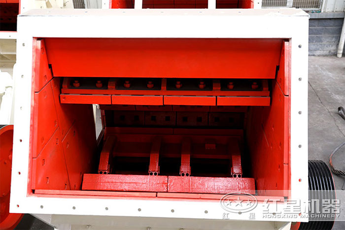 PF反擊式破碎機(jī)進(jìn)料口 PF反擊式破碎機(jī)進(jìn)料口