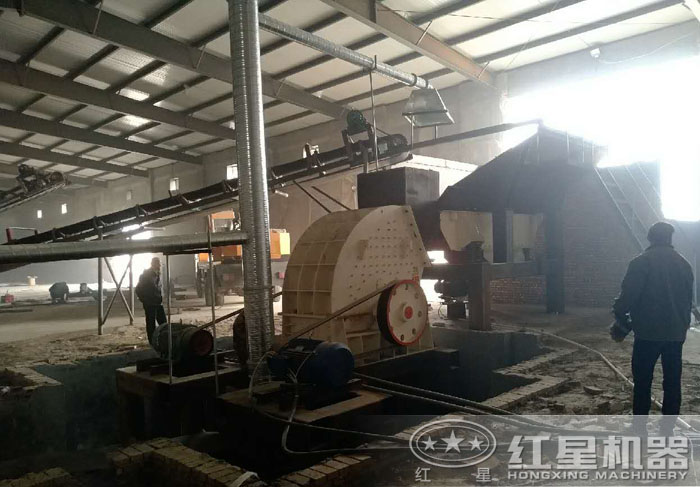 重錘式破碎機安裝現場