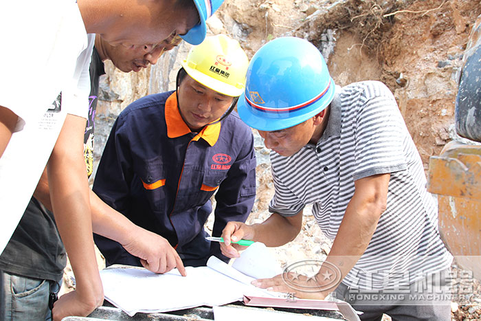 紅星售后人員指導(dǎo)用戶安裝現(xiàn)場