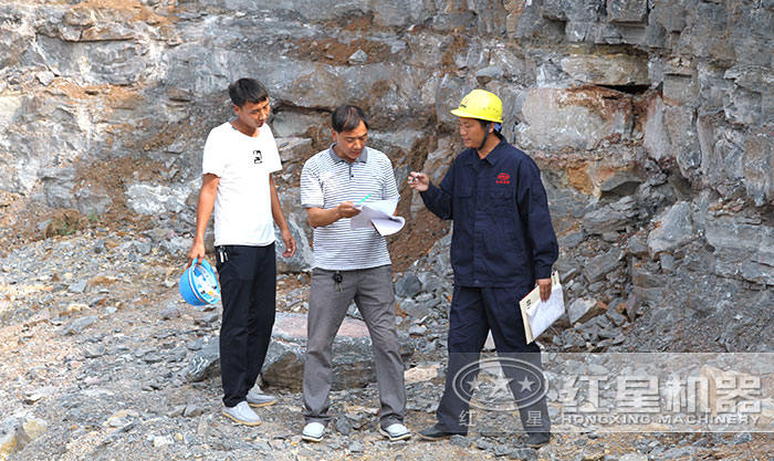 紅星售后人員在用戶生產(chǎn)現(xiàn)場