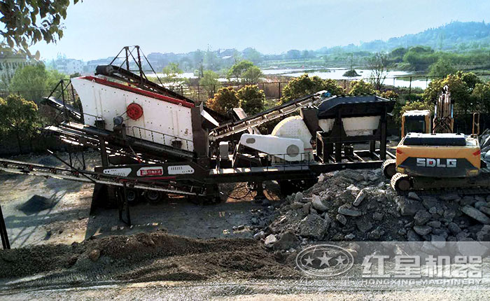 紅星機器配置的移動錘式破碎機生產線 紅星機器配置的移動錘式破碎機生產線