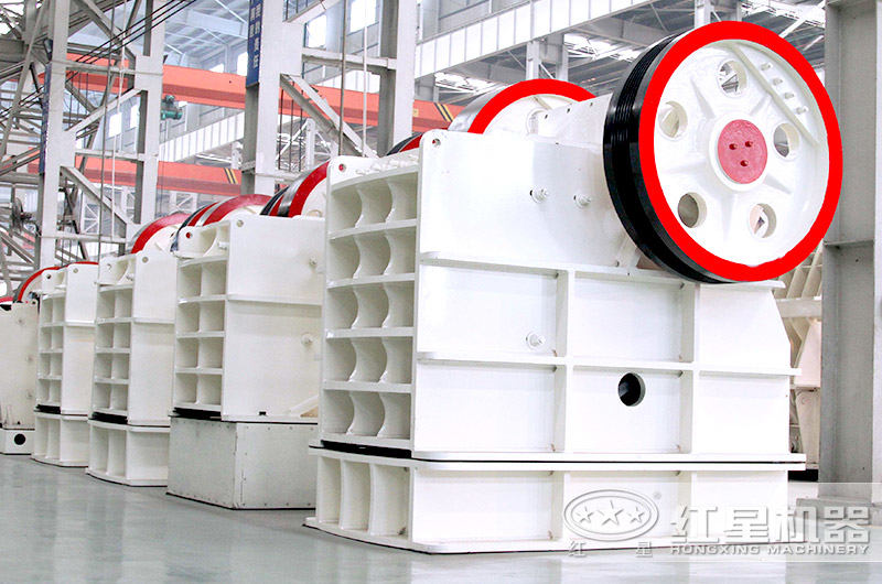 大型顎式破碎機(jī)