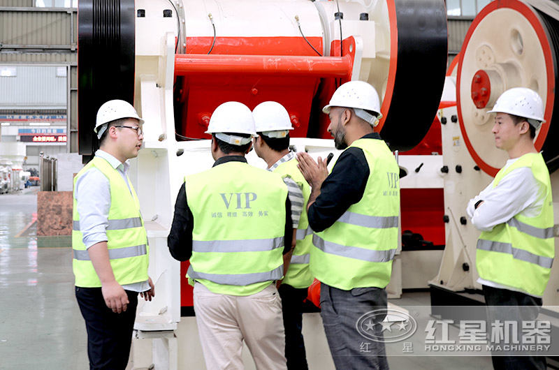 紅星石頭破碎設(shè)備車間現(xiàn)貨供應(yīng)