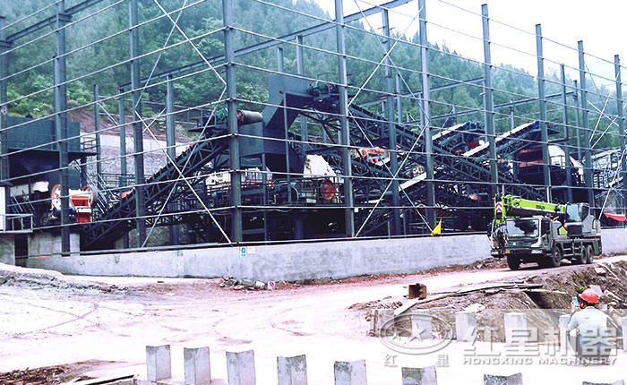 固定式破碎現(xiàn)場(chǎng)圖