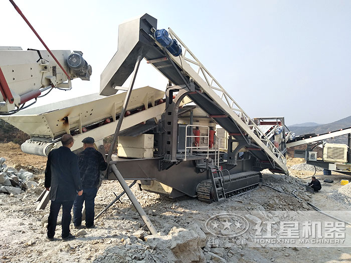 履帶移動(dòng)磕石機(jī)_流動(dòng)磕石機(jī)用戶現(xiàn)場