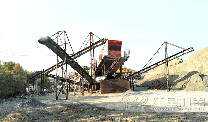 輪胎移動碎石機施工作業現場