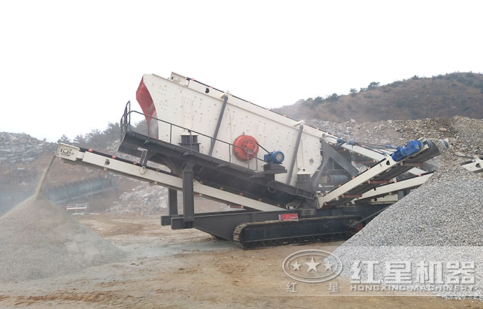 履帶移動破碎機施工作業現場