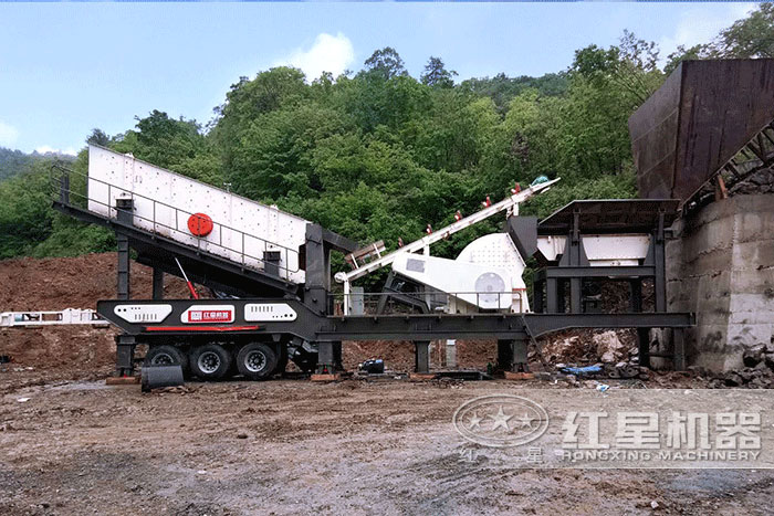 移動(dòng)重錘式破碎機(jī)