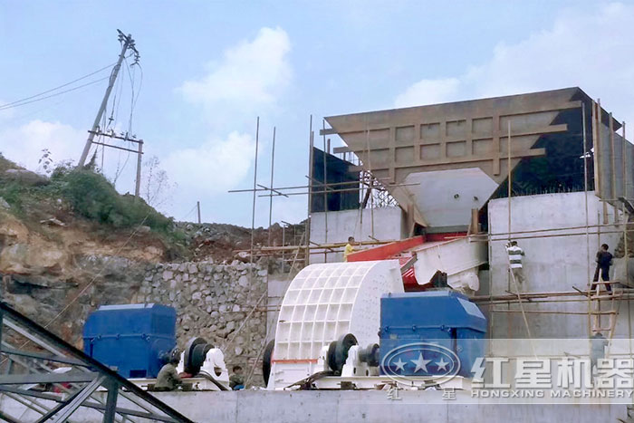 重錘式破碎機施工作業現場 重錘式破碎機施工作業現場