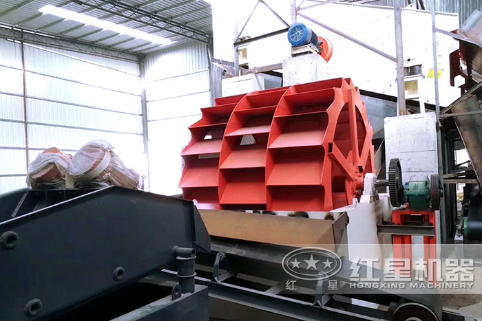 安徽室內(nèi)三輪斗洗砂機(jī)用戶(hù)安裝現(xiàn)場(chǎng)