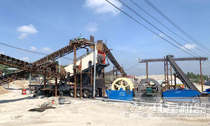 碎石場移動制沙作業現場