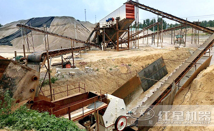 時產30方石子生產線錘式破碎機施工現場