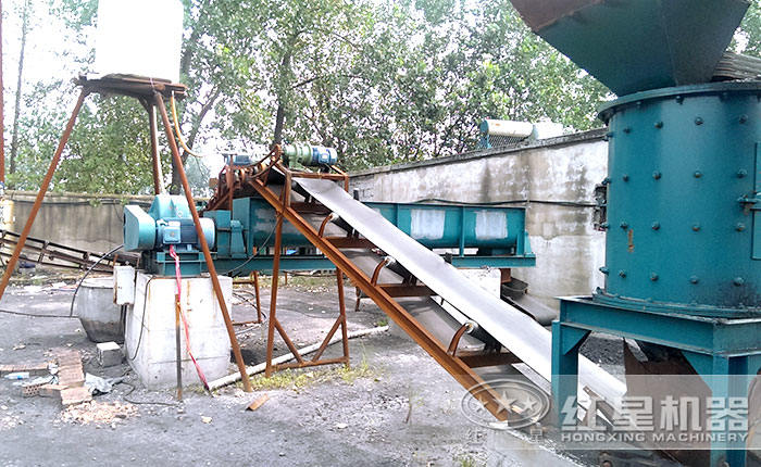 紅星用戶壓球、復(fù)合破生產(chǎn)現(xiàn)場 紅星用戶壓球、復(fù)合破生產(chǎn)現(xiàn)場