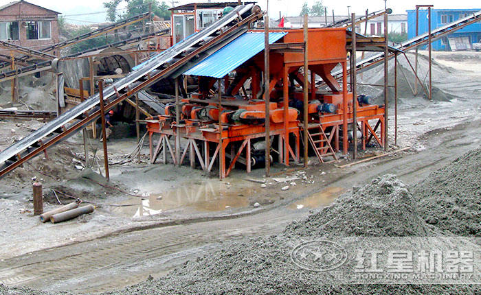 對(duì)輥式破碎機(jī)破碎鵝卵石原料