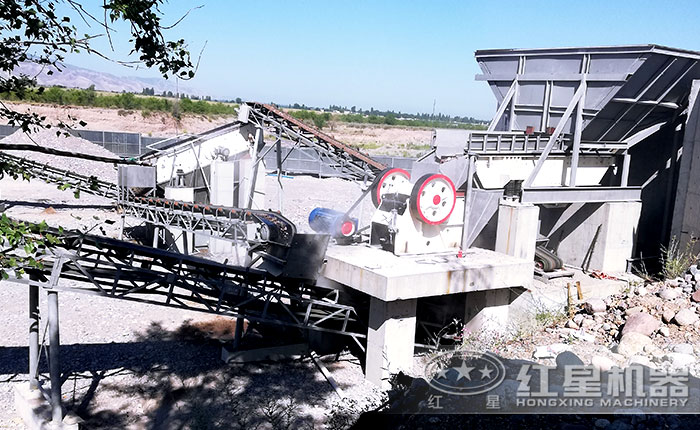 山西時產(chǎn)200噸花崗巖破碎機作業(yè)現(xiàn)場