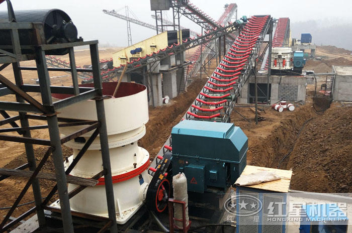 高硬度石灰石大型碎石生產線現場 高硬度石灰石大型碎石生產線現場