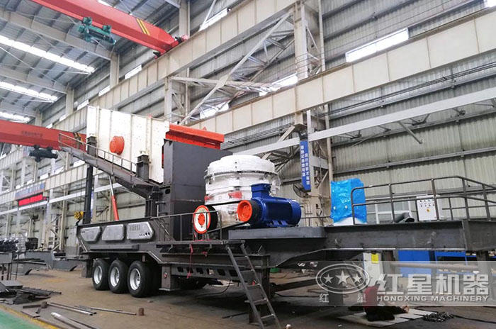 圓錐破移動破碎機：中細碎+篩分