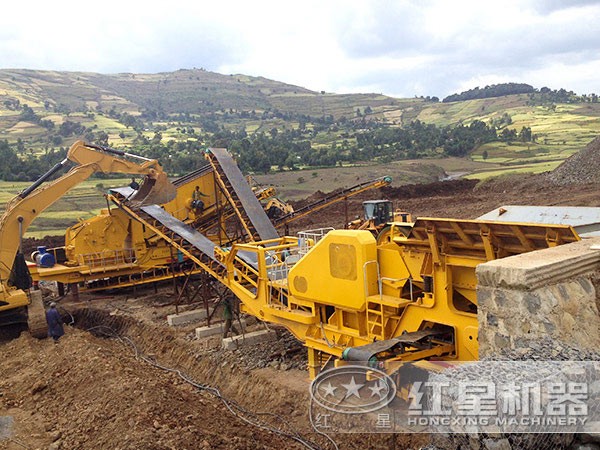 車載流動破石子機工作現場