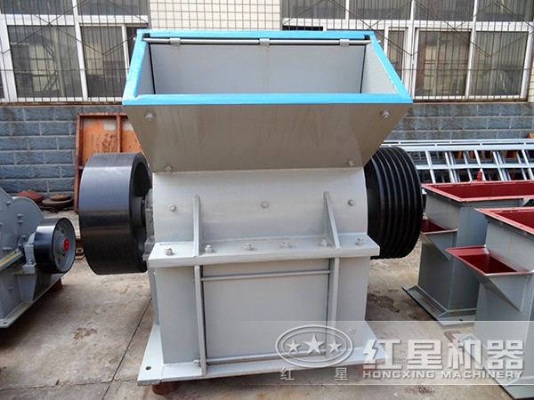 無(wú)堵塞細(xì)碎錘式破碎機(jī)