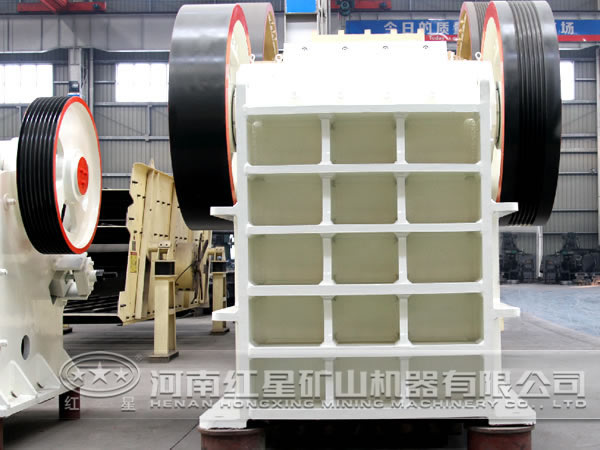 河南選購(gòu)一臺(tái)銀礦破碎機(jī)多少錢(qián)呢？