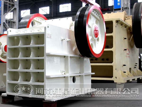 鄂式碎石機(jī)