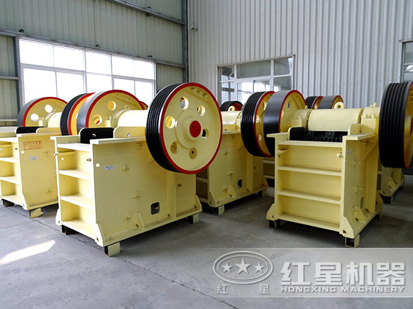 顎式粉碎機生產車間多種型號