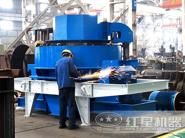 新型制砂機結構特點